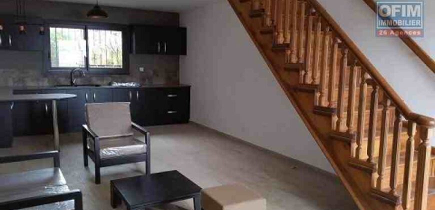 A vendre trois appartements meublés en duplex, Ambohibao