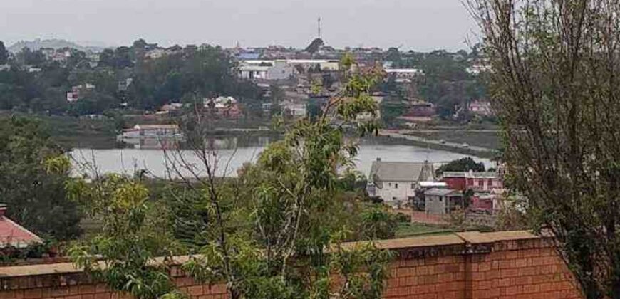 Villa à rénover F2, Ambohidratrimo