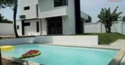 Villa neuve F5 avec piscine, Ambohibao