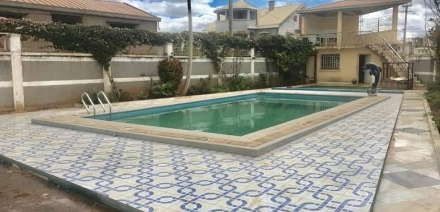 Villa de standing F5 avec piscine, Antanandrano