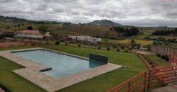 Propriété de 8 000 m² avec villa et piscine à vendre à Andakana, Ambohidratrimo