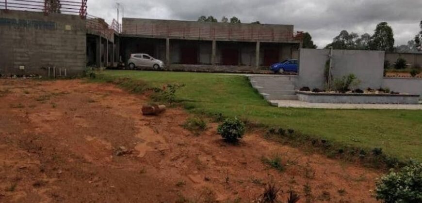 Propriété de 8 000 m² avec villa et piscine à vendre à Andakana, Ambohidratrimo