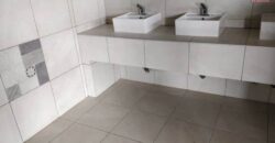 Propriété de 8 000 m² avec villa et piscine à vendre à Andakana, Ambohidratrimo