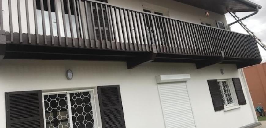 A louer une belle villa T5 à étage située dans une résidence sécurisée à Tanjombato