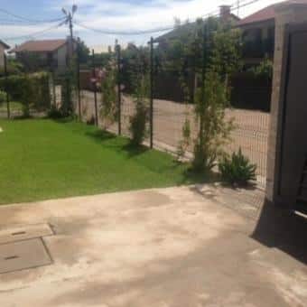 À louer une villa à étage de type F4 située dans une résidence à Tanjombato