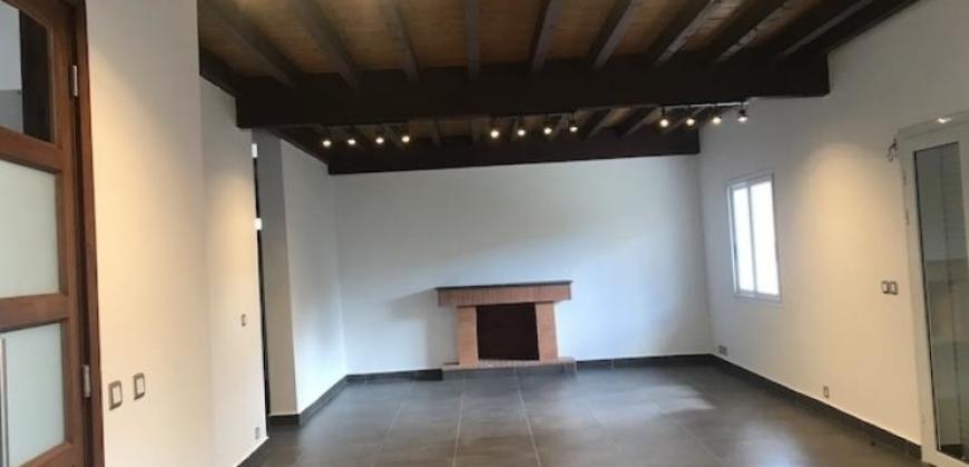 A louer une belle villa T5 à étage située dans une résidence sécurisée à Tanjombato