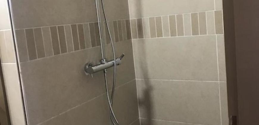 A louer une belle villa T5 à étage située dans une résidence sécurisée à Tanjombato