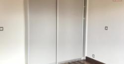 A louer une belle villa T5 à étage située dans une résidence sécurisée à Tanjombato