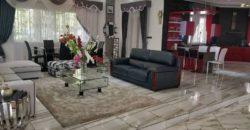 A vendre une grande villa F8 de standing avec piscine sur 4100 m² de terrain à Ambohibao