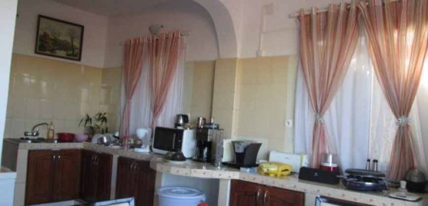 Villa F8, Nanisana