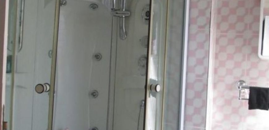Villa F8, Nanisana