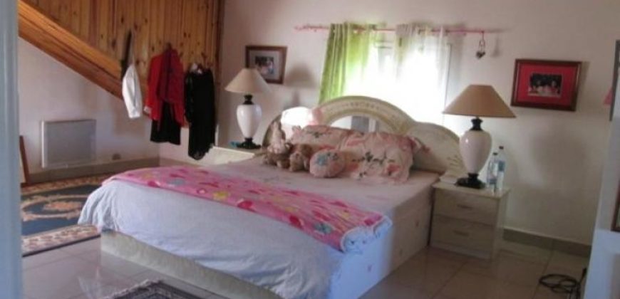 Villa F8, Nanisana