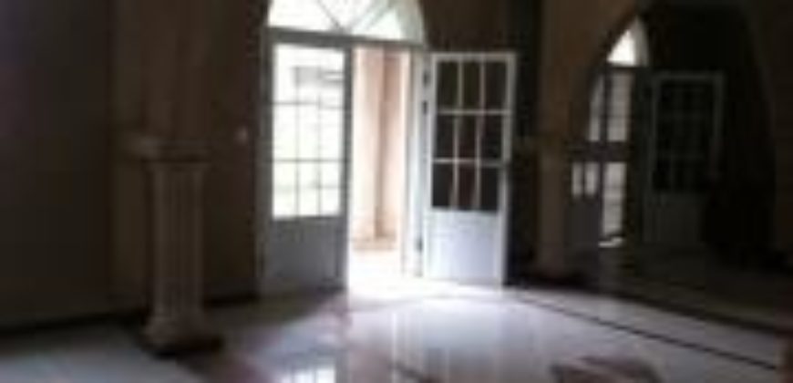 Villa F7, Androhibe