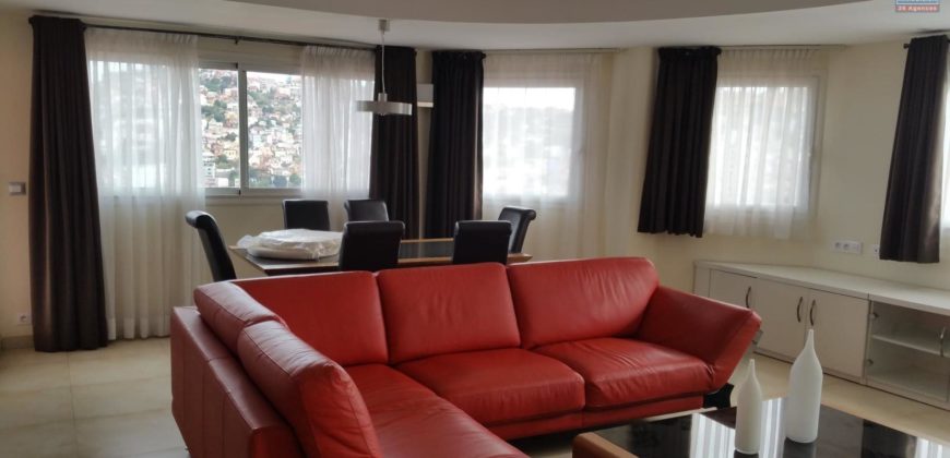 Un appartement T4 de haut standing meublé et climatisé, Cité Planton