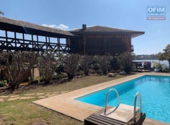 Une villa d’exception F2 pieds dans l’eau avec 2 studios, Mandrosoa Ivato