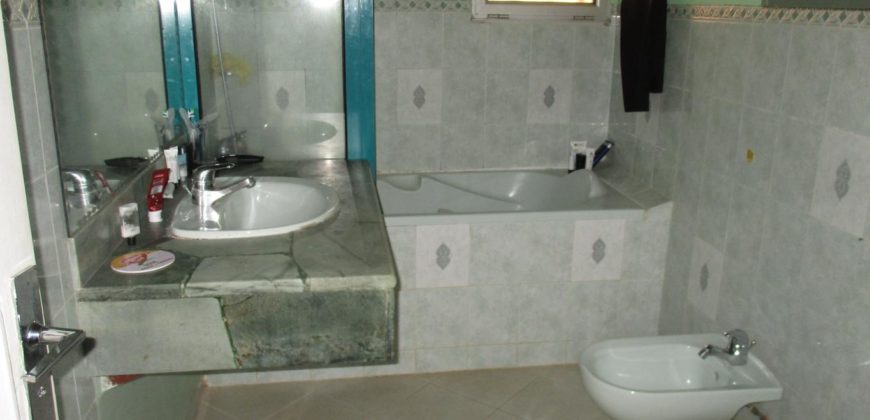 Villa F4, Tanjombato