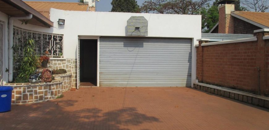 Villa F4, Tanjombato