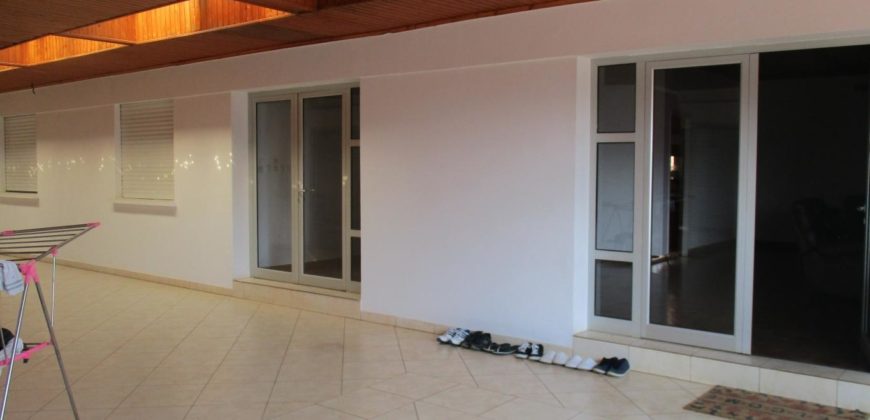 Villa F4, Tanjombato