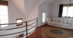 A louer une charmante villa de type F5 semi-meublée située à Ilaivola Ivato
