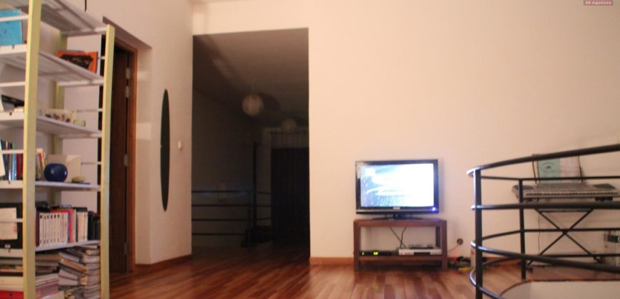 A louer une charmante villa de type F5 semi-meublée située à Ilaivola Ivato
