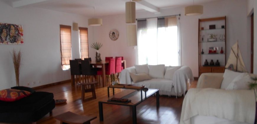 A louer une charmante villa de type F5 semi-meublée située à Ilaivola Ivato