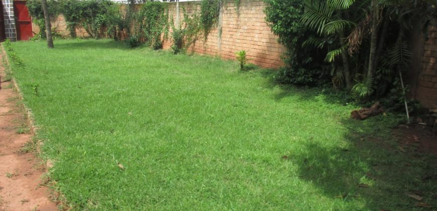 Villa F6, Ambohipo