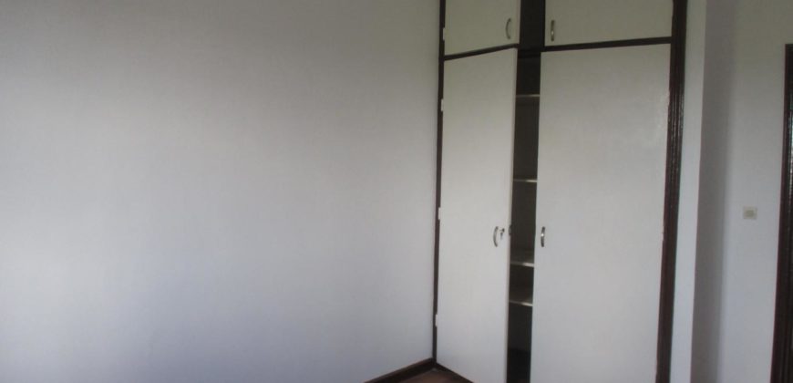 Villa F6, Ambohipo