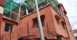 Villa rénovée située dans un quartier sécurisé au sein de la cité d’Ampefiloha