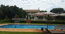 Une grande villa F8 meublée de haut standing avec piscine, Ambohijanahary