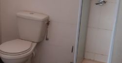 À vendre : Propriété de 1862 m² comprenant 2 villas et un studio, située à Iavoloha