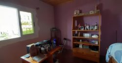 À vendre : Propriété de 1862 m² comprenant 2 villas et un studio, située à Iavoloha