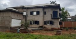 Villa F6 à vendre  située dans un quartier résidentiel à Androhibe