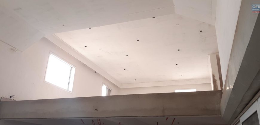 Villa F6 à vendre  située dans un quartier résidentiel à Androhibe
