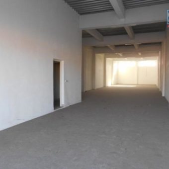 Entrepot 250m2 , Anosizato