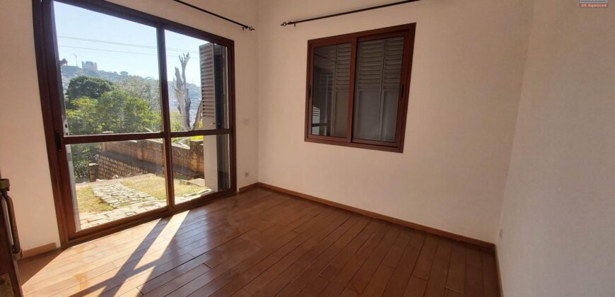 Spacieux appartement T4,Ambohimiandra
