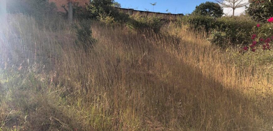 A vendre villa T4 à finition sur un beau terrain de 874 m2 avec vue imprenable sur les montagnes à Ambohidratrimo