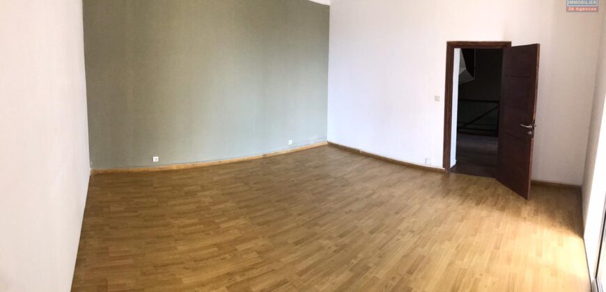 Maison F6 , Andohalo