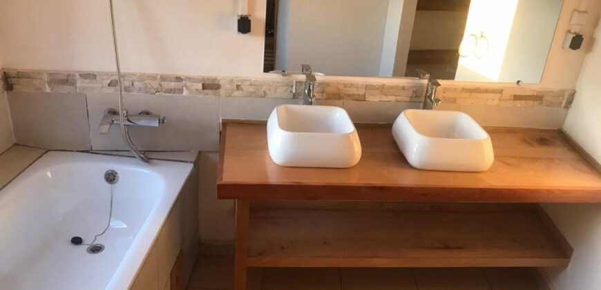 Maison F6 , Andohalo