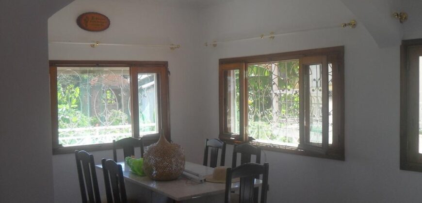 Villa F4 avec jardin et parking à vendre située près de l’école française C à Ambatolampy