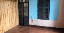 A vendre villa traditionnelle à rénover située à Ambohimanarina