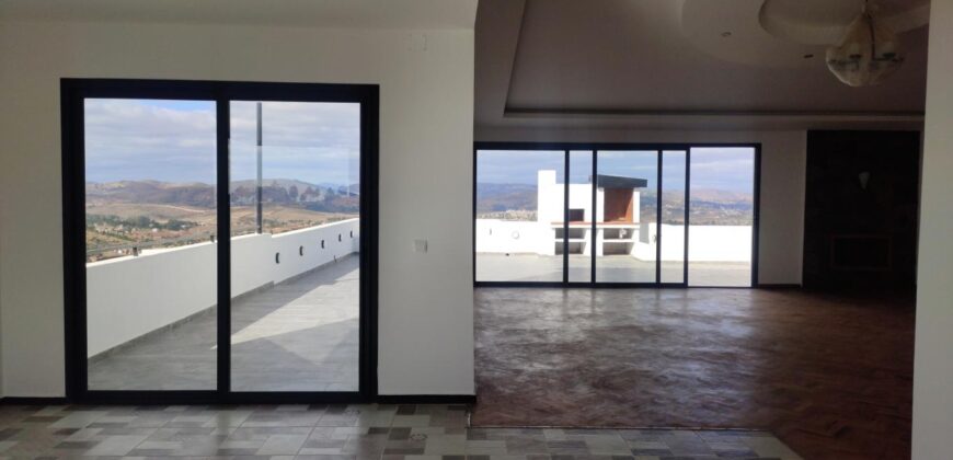 A louer appartements T3 à T5 avec piscine et vue dégagée situés à 10 min d’Ambatobe