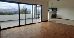 A louer appartements T3 à T5 avec piscine et vue dégagée situés à 10 min d’Ambatobe