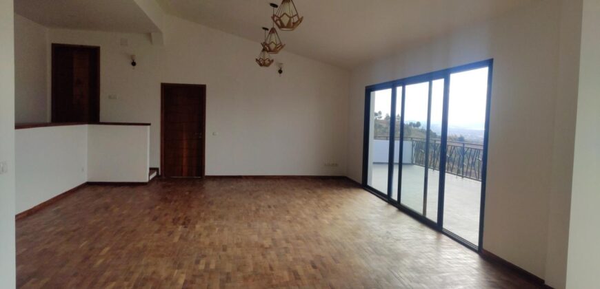 A louer appartements T3 à T5 avec piscine et vue dégagée situés à 10 min d’Ambatobe