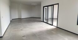 A louer appartements T3 à T5 avec piscine et vue dégagée situés à 10 min d’Ambatobe