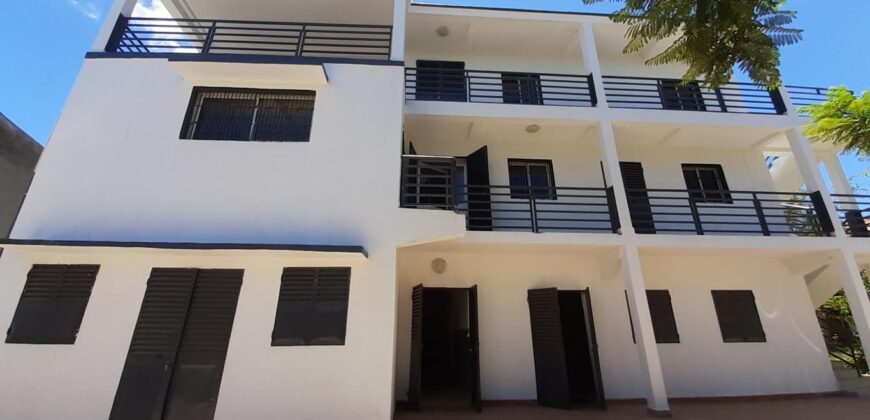 Trois appartements T3 dont les deux sont meublés, Ambohibao