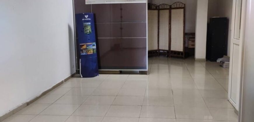 Local commercial 297m2, Analakely