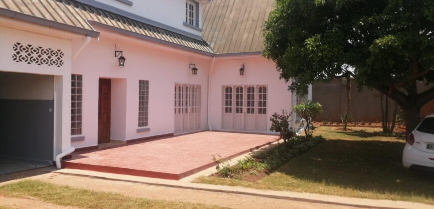 Villa F7 à cinq minutes de l’école primaire française C, Ambohibao