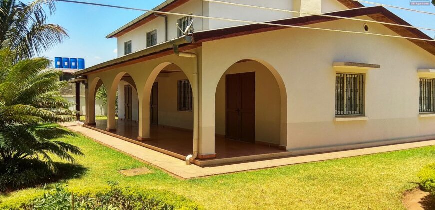 Villa F5, Iavoloha