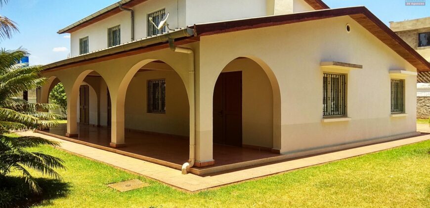 Villa F5, Iavoloha