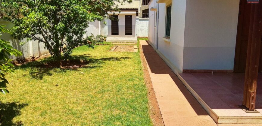 Villa F5, Iavoloha
